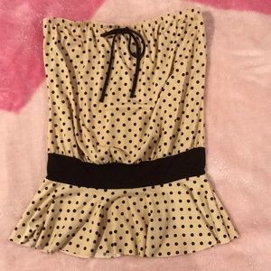 Women’s strapless top